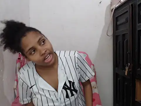 Snapshot of kataleya2021 chatting on December 4, 2025, 11:57 pm kataleya2021 online show from December 4, 2025, 11:57 pm