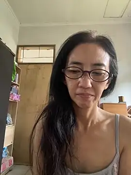 princessD077 online show from November 3, 2025, 2:02 am