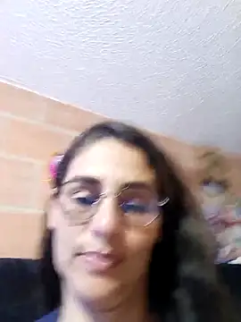 Snapshot of AmeliHoney chatting on March 9, 2026, 6:45 pm AmeliHoney online show from March 9, 2026, 6:45 pm