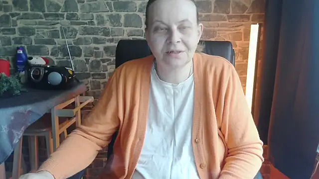 Diamond Bite online show from November 29, 2025, 8:50 am