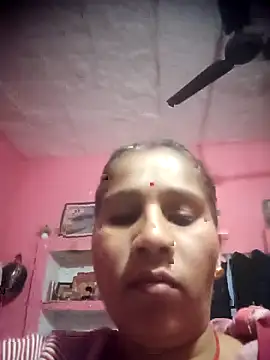 OliveGreen22 online show from November 16, 2025, 1:44 am