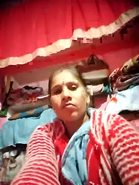 OliveGreen22 online show from November 17, 2025, 2:45 pm