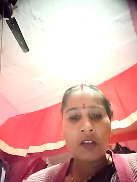 OliveGreen22 online show from November 26, 2025, 5:19 am