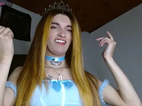Scarlett crastrawberry online show from May 19, 2026, 10:32 am