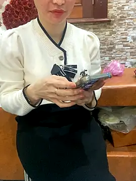 Snapshot of Phale2x chatting on December 15, 2025, 8:07 am Phale2x online show from December 15, 2025, 8:07 am