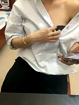 Phale2x online show from December 19, 2025, 10:11 am