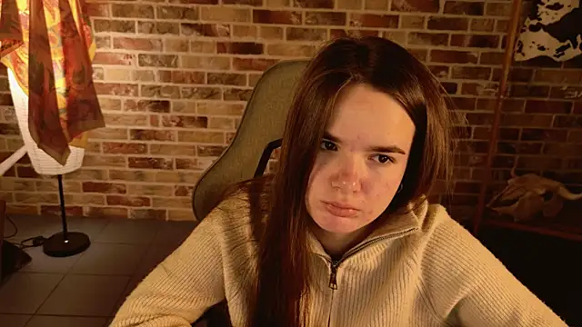 May Bloom online show from December 3, 2025, 5:04 am