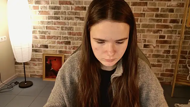 May Bloom online show from December 19, 2025, 5:14 am