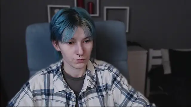 guitarandangell online show from October 24, 2025, 3:25 am