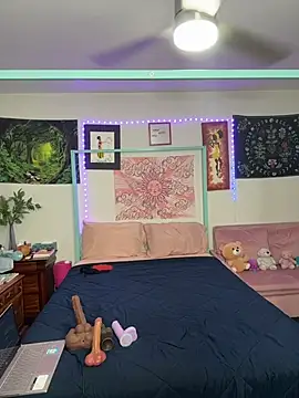 DaisyMynx online show from December 17, 2025, 3:34 am