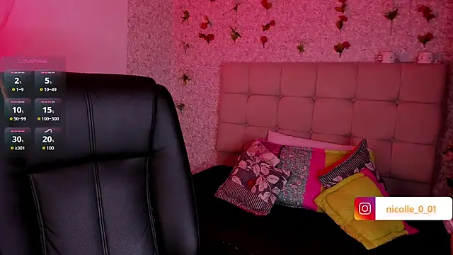 amelia ferrerx online show from November 23, 2025, 4:23 am