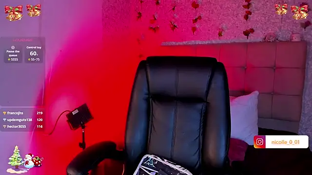 amelia ferrerx online show from December 14, 2025, 8:13 pm