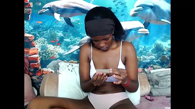 Snapshot of AfricanBarbiee69 chatting on May 19, 2026, 10:43 am AfricanBarbiee69 online show from May 19, 2026, 10:43 am