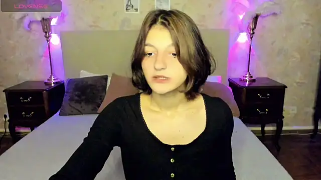 Snapshot of A_Skyy chatting on November 6, 2025, 8:43 pm A Skyy online show from November 6, 2025, 8:43 pm