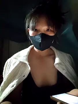 Snapshot of linh-miu99 chatting on November 15, 2025, 1:40 pm linh-miu99 online show from November 15, 2025, 1:40 pm