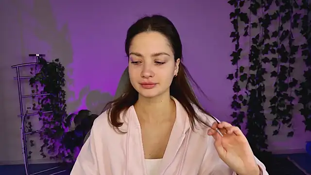 KiraVair online show from March 21, 2026, 6:51 am