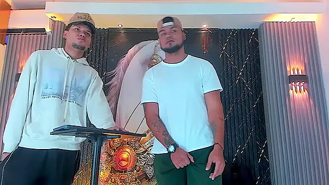 Snapshot of handsome_boys22 chatting on October 24, 2025, 12:01 pm handsome boys22 online show from October 24, 2025, 12:01 pm