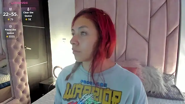 Snapshot of melanie_roux__ chatting on November 6, 2025, 1:23 pm melanie roux online show from November 6, 2025, 1:23 pm