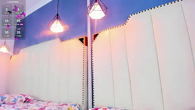 MiaCassel online show from February 5, 2026, 11:48 am