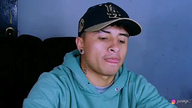 jhon mendoza  online show from November 13, 2025, 6:07 pm