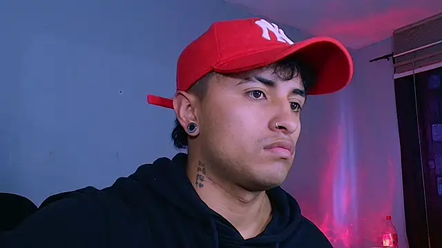 jhon mendoza  online show from November 17, 2025, 6:35 pm