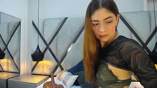 AriaWillss online show from November 17, 2025, 12:33 pm