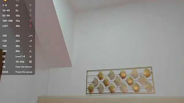 lucia lorenz online show from January 14, 2026, 11:27 am