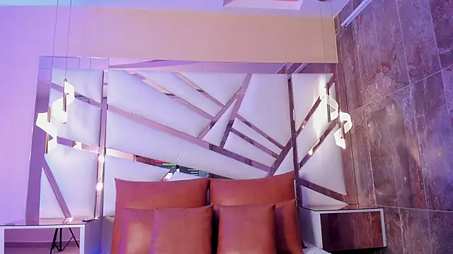 Catalina-Thompson online show from March 26, 2026, 12:00 pm