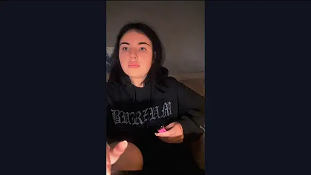 Snapshot of Kirunya chatting on October 27, 2025, 8:24 pm Kirunya online show from October 27, 2025, 8:24 pm