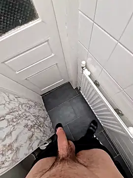 16enes16 online show from November 29, 2025, 9:29 pm