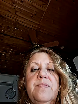 Snapshot of JennyInVegas chatting on May 21, 2026, 3:35 am JennyInVegas online show from May 21, 2026, 3:35 am