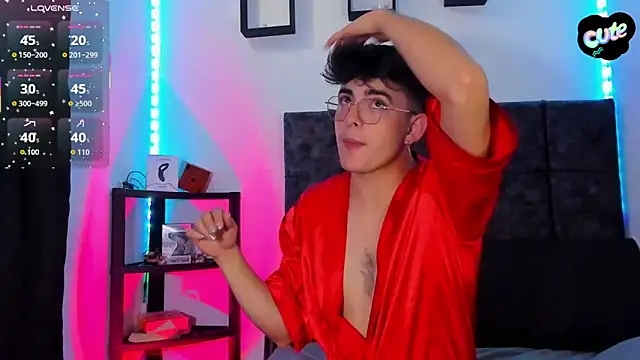 Theo Noxxx online show from November 30, 2025, 6:23 pm