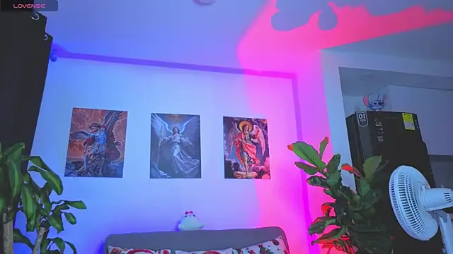 Snapshot of SophiaBerryy chatting on December 4, 2025, 1:59 am SophiaBerryy online show from December 4, 2025, 1:59 am