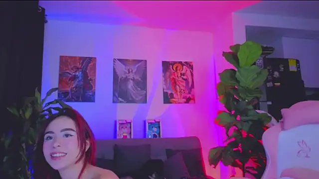 Snapshot of SophiaBerryy chatting on April 11, 2026, 4:06 am SophiaBerryy online show from April 11, 2026, 4:06 am