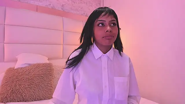 Sofia clk online show from November 10, 2025, 3:05 am