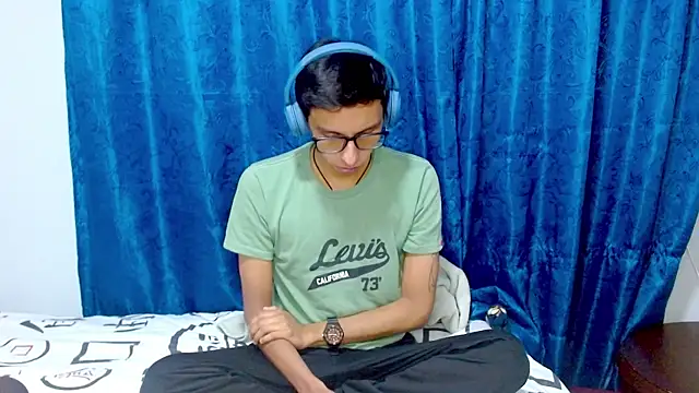 DavTwink3100 online show from January 15, 2026, 2:16 am