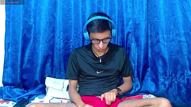 DavTwink3100 online show from March 24, 2026, 1:54 am