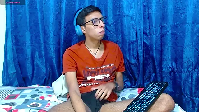 DavTwink3100 online show from March 28, 2026, 1:38 am