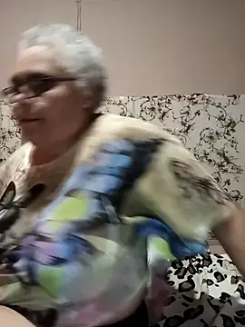 juicyboode online show from November 1, 2025, 5:48 pm