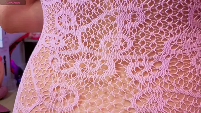 kittyrosess online show from May 19, 2026, 1:11 am