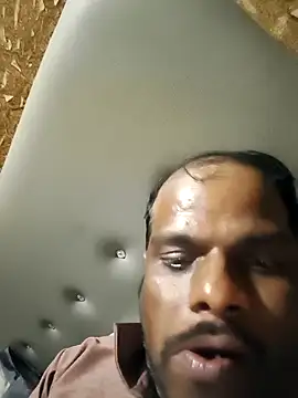 RNlov online show from November 12, 2025, 4:29 pm