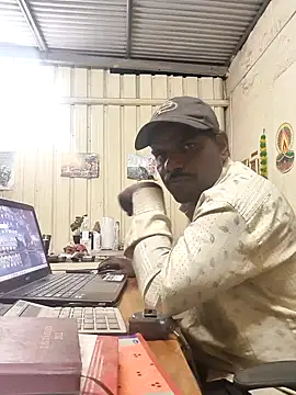 RNlov online show from February 18, 2026, 2:35 pm