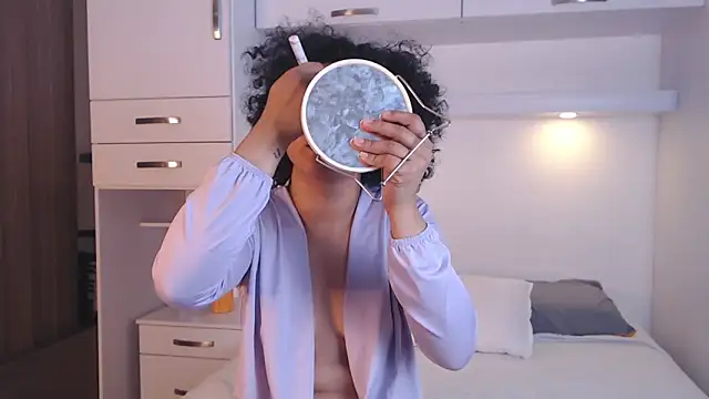 MartiRuis10 online show from November 4, 2025, 10:09 pm