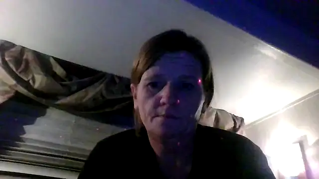 EazyEMLXL online show from October 25, 2025, 8:55 am