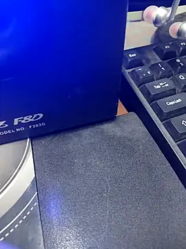 DesiBlackBull online show from December 21, 2025, 4:36 pm