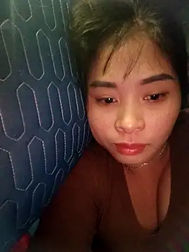 Squirrel-Pear online show from November 2, 2025, 9:17 pm