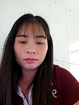 Squirrel-Pear online show from November 12, 2025, 9:10 am