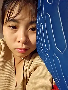 Squirrel-Pear online show from November 23, 2025, 9:25 pm