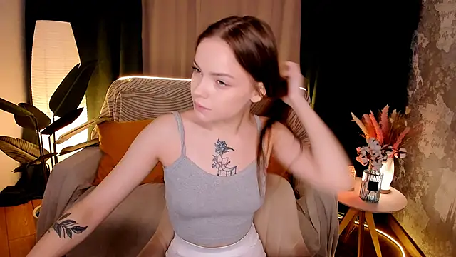 Snapshot of MelissaBell_ chatting on November 17, 2025, 2:06 am MelissaBell online show from November 17, 2025, 2:06 am