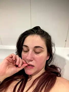 YourFrenchFeliciexo online show from November 28, 2025, 7:05 pm